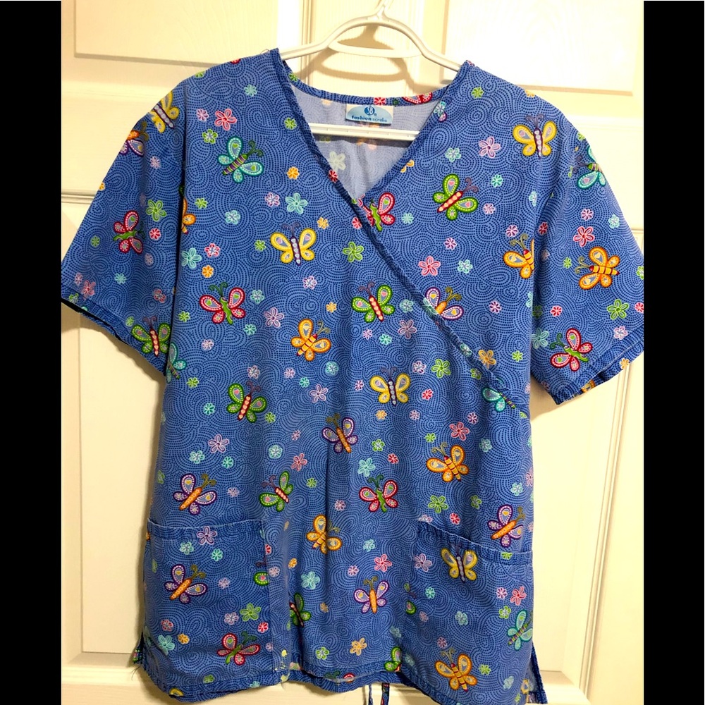 Scrub top